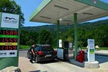 Prix du carburant en hausse sur totem de station service