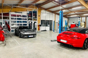 Réparation de pare choc avec capteurs et ajustement d’assurance