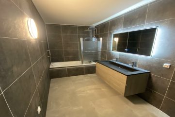 Rénovation ciblée cuisine ou salle d’eau à bon retour sur investissement.