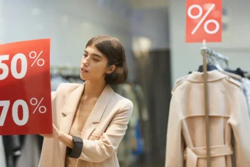 Soldes et promos comment les marques te poussent à acheter plus que prévu
